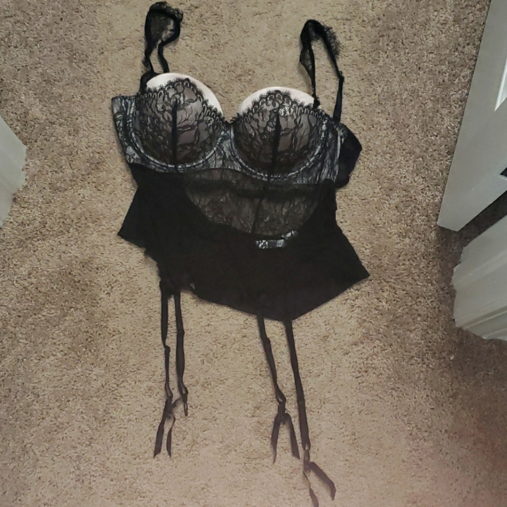NWOT  XL Delicates  Lingerie